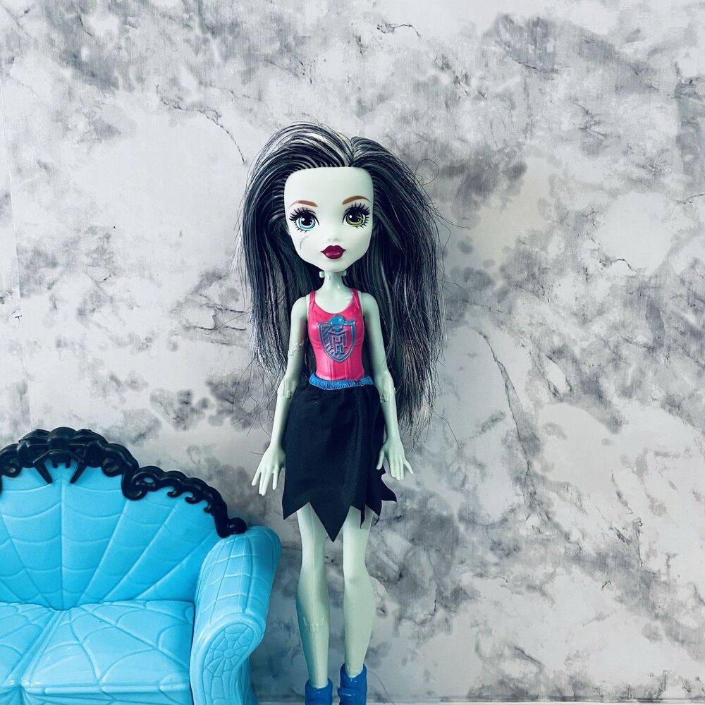 Monster High Frankie Stein Doll 2015 Ghoul Spirit  Cheerleader  Doll Skirt Loose